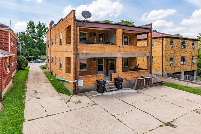 Photo - 1672 Llanfair Avenue Apartment