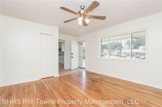 Building Photo - 4 br, 2 bath House - 4736 Hunting Hill Ct