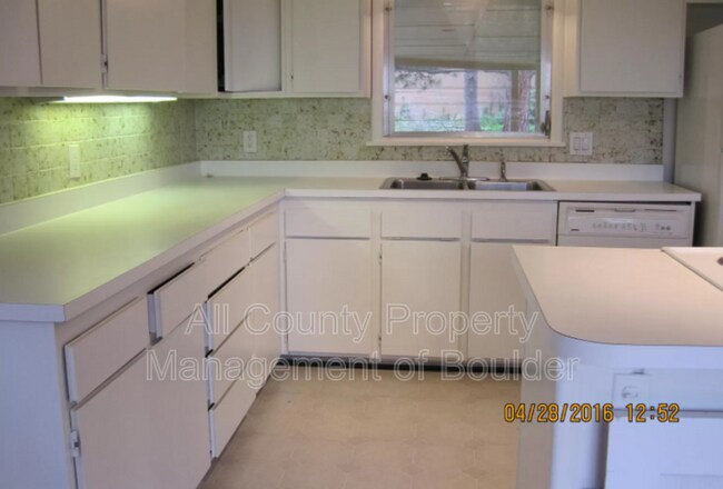 Building Photo - 2855 4th St