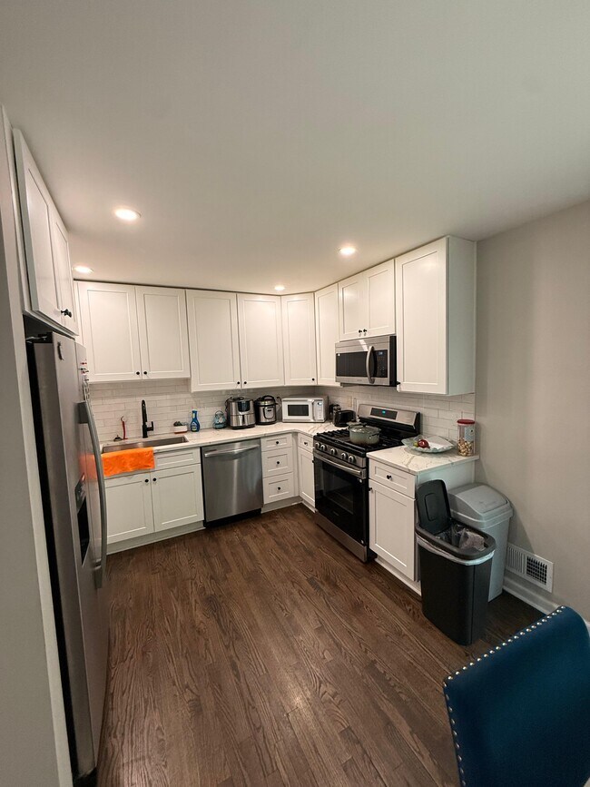 Foto del edificio - 1387 Pineglen Dr