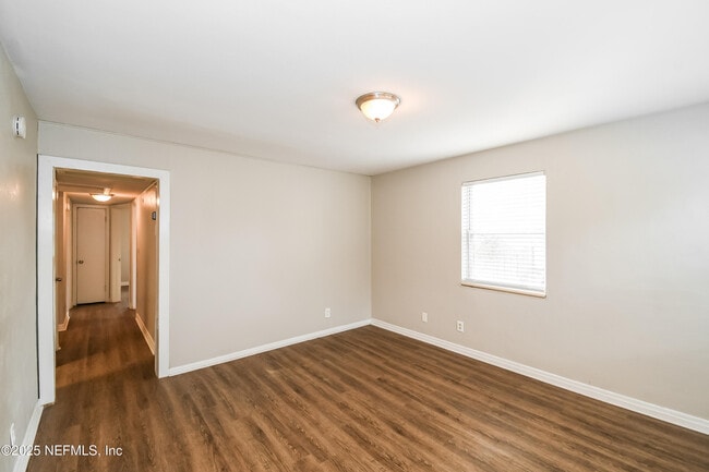 Foto del edificio - 6418 Ballejo Ct N