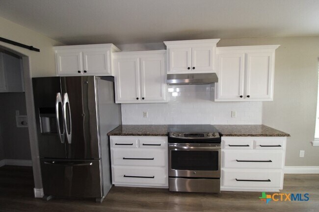 Building Photo - 917 Pheasant Cir