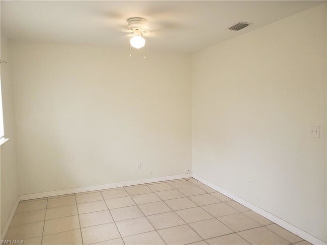 Foto del edificio - 927 Graystone Ave