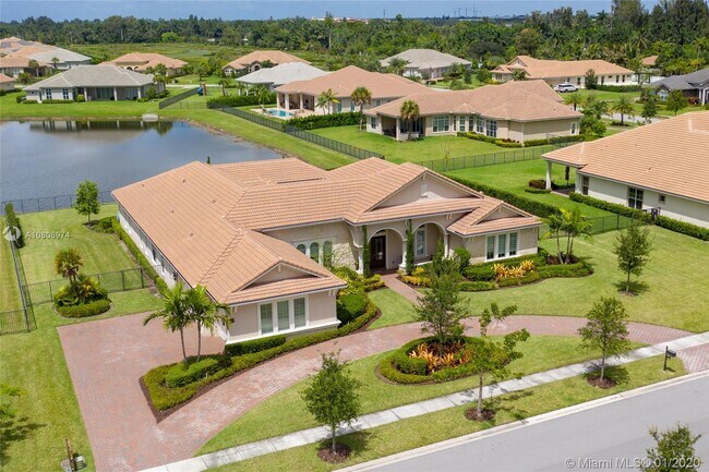 Foto del edificio - 4895 E Sterling Ranch Cir