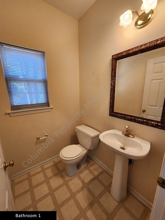 Building Photo - 110 Bennington Cir