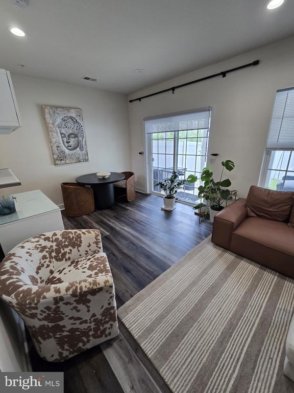 Foto del edificio - 2842 Golden Gate Ct
