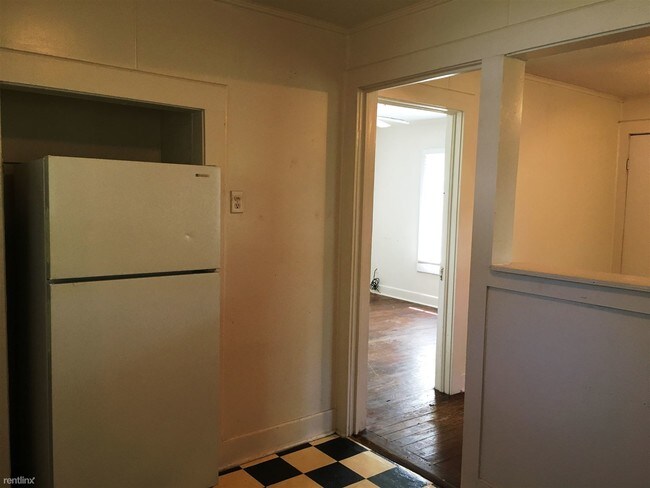 Building Photo - 1 br, 1 bath Duplex - 415 1/2 Amarillo St