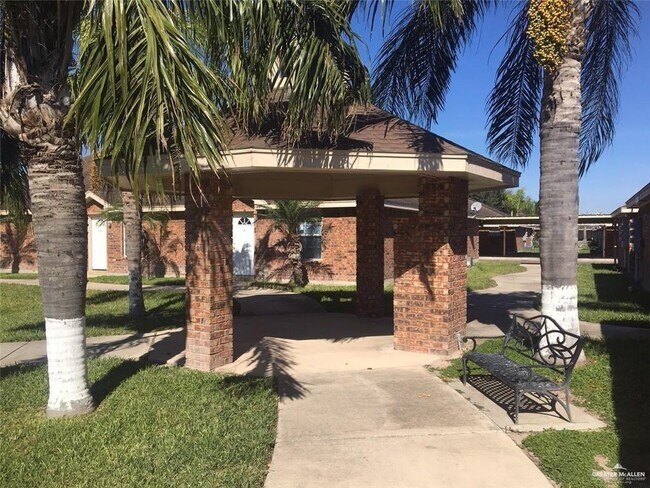 Building Photo - 12 Toledo Ave