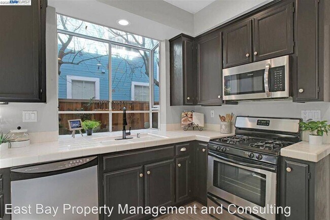Foto del edificio - 3 br, 2.5 bath House - 36858 Papaya St.