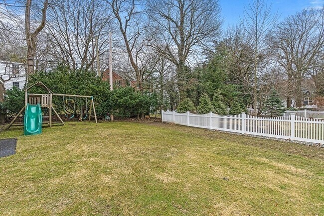 Foto del edificio - 34 Glen Rd