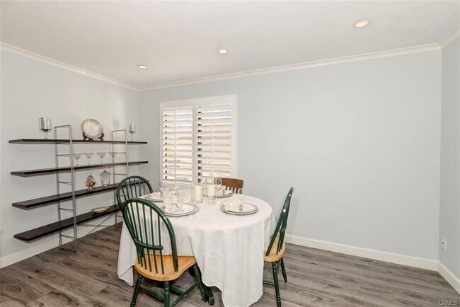 Building Photo - 25241 Tanoak Ln