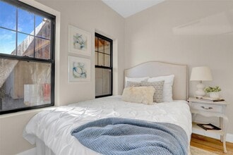 Building Photo - 610 Jericho Tpke
