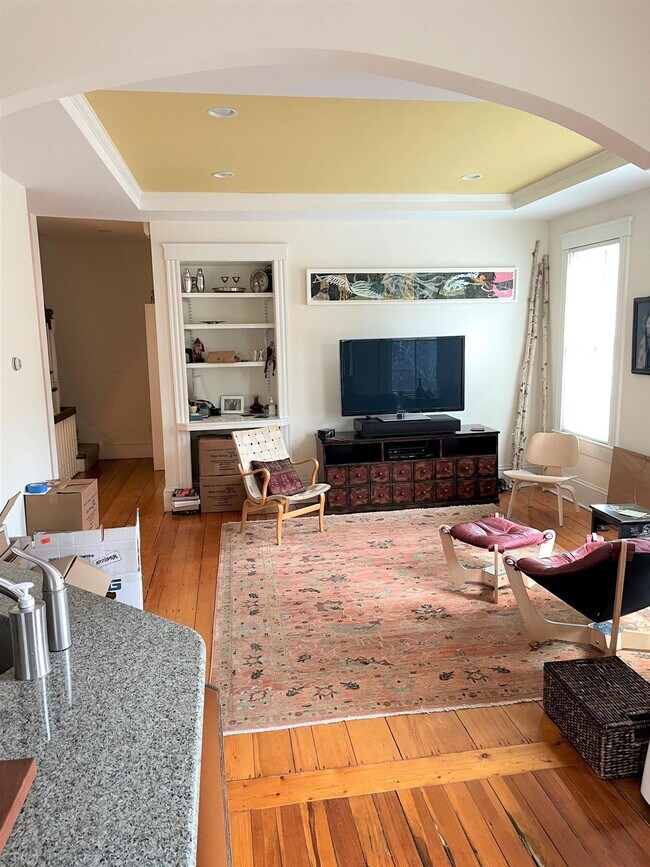 Building Photo - 30 Healey St