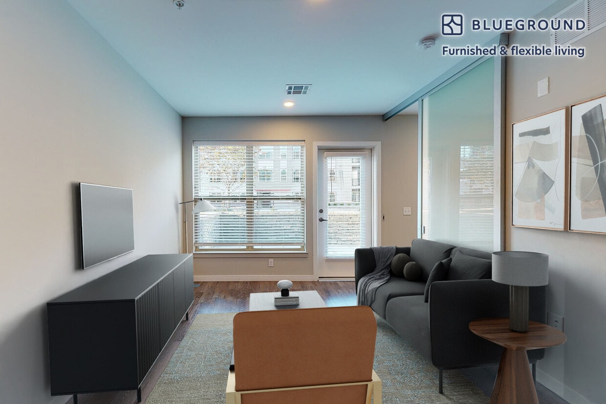 Primary Photo - 79 Alexander St