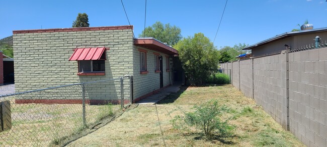 Building Photo - 248 N Westmoreland Ave