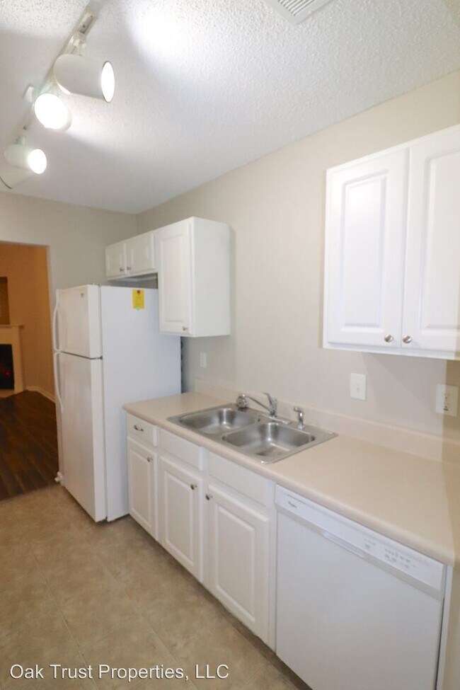 Foto del edificio - 3 br, 2 bath House - 7999 Vermont Road