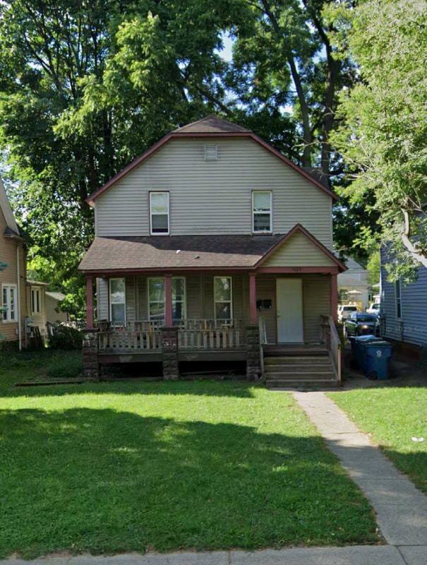 Building Photo - 1424 E Stockbridge Ave