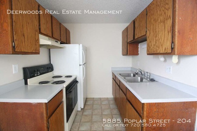Foto del edificio - 5885 Poplar St