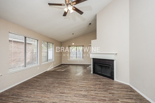 Building Photo - 926 Gable Ave