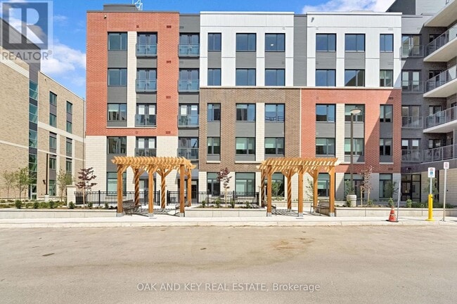 Building Photo - 385 Hill St