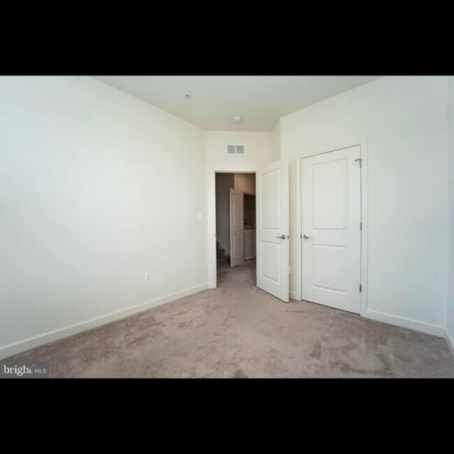 Foto del edificio - 7206 Wood Pond Cir