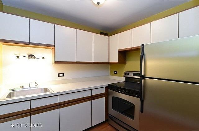 Kitchren - 233 E Erie St