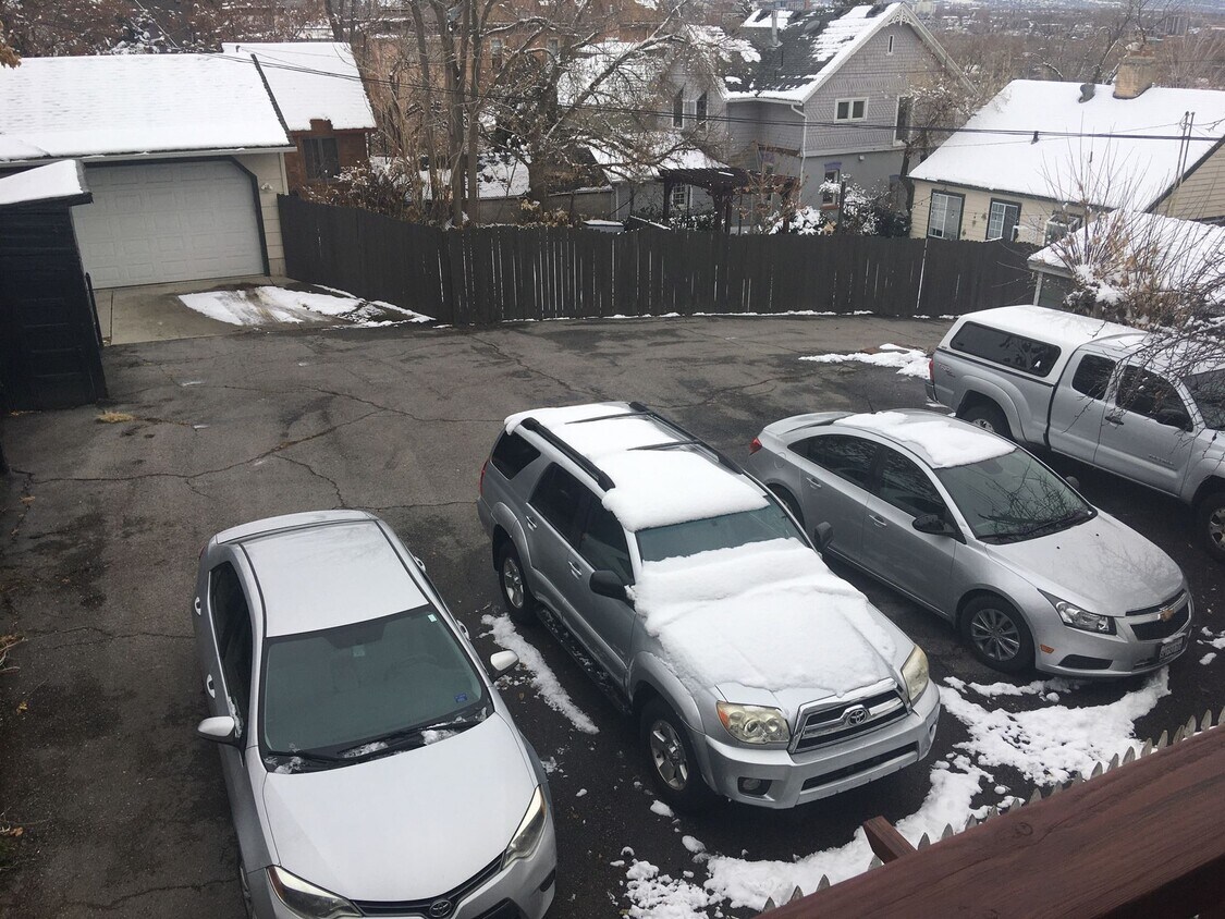 Primary Photo - Sweet 2 BR Avenues Pad