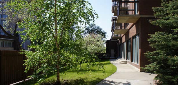 Building Photo - Claire Estates