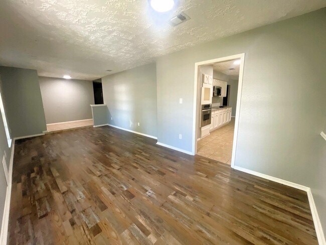 Foto del edificio - 12835 Pantano Drive