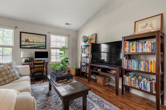 Building Photo - 3815 Ridgetop Cir