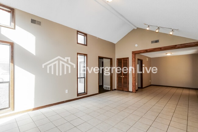 Building Photo - 8216 Shallow Glen Trail