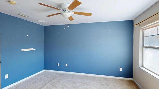 Foto del edificio - "Charming 2-Bed, 3-Bath Townhouse Retreat in Jacksonville - 1,176 Sq. Ft. of Comfort and Style!"