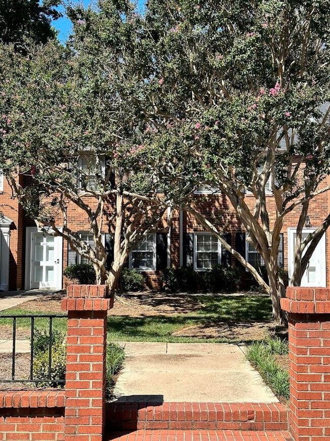 Photo - 305 Hanover Arms Ct Townhome