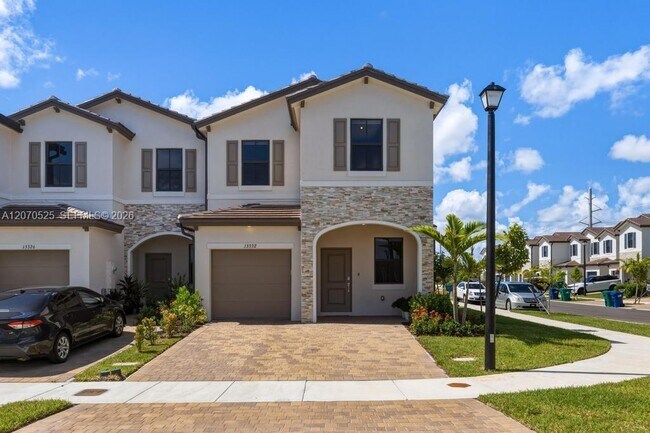 Building Photo - 13332 SW 234th Ter