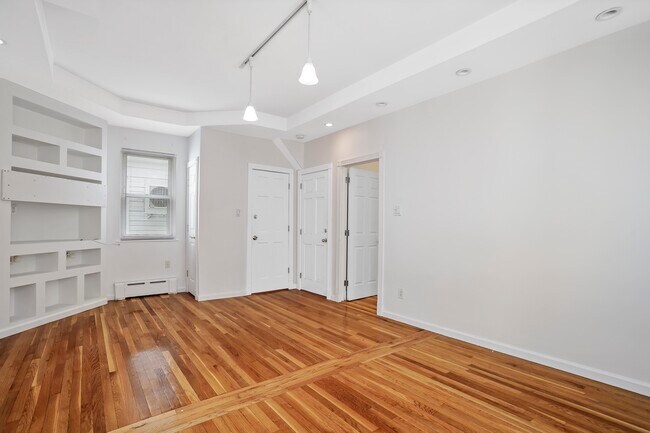 Building Photo - 8282 88th Pl