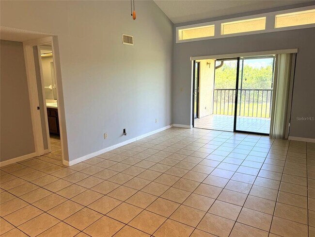 Foto del edificio - 260 Woodlake Ln