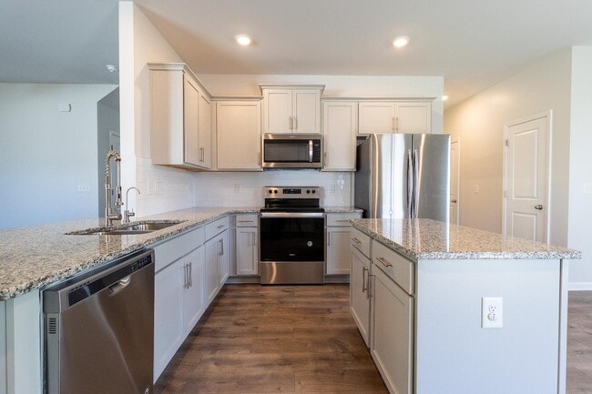 Foto del edificio - 478 Sapphire Rd