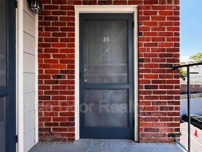 Building Photo - 732 Scotland St