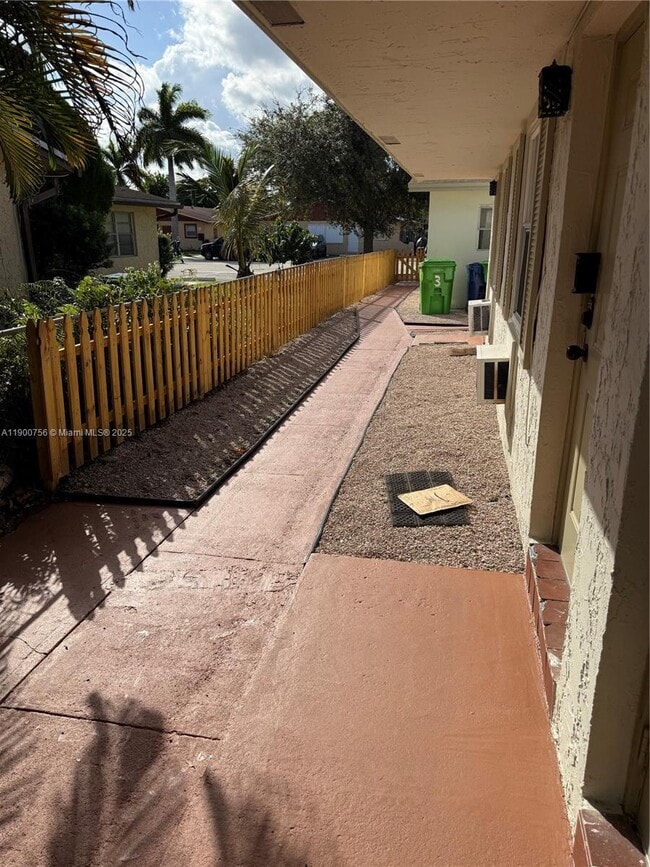 Building Photo - 1880 NW 59th Wy