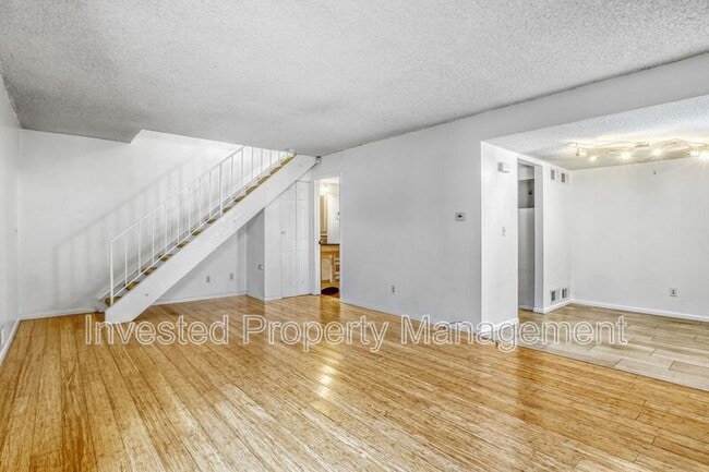 Building Photo - 9901 E Evans Ave