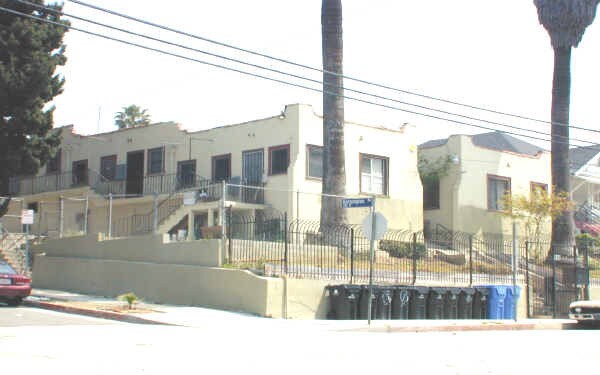 Foto del edificio - 1135-1153 Marion Ave