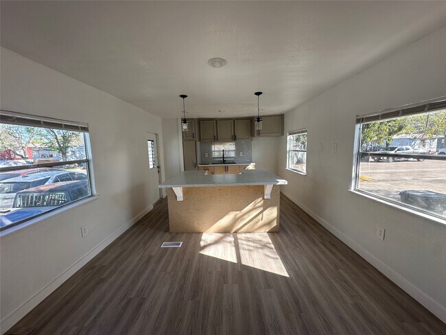 Foto del edificio - 510 N Shirley St