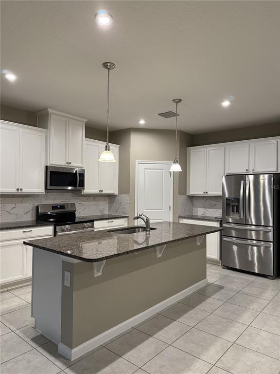 Foto del edificio - 334 Winter Bliss Ln