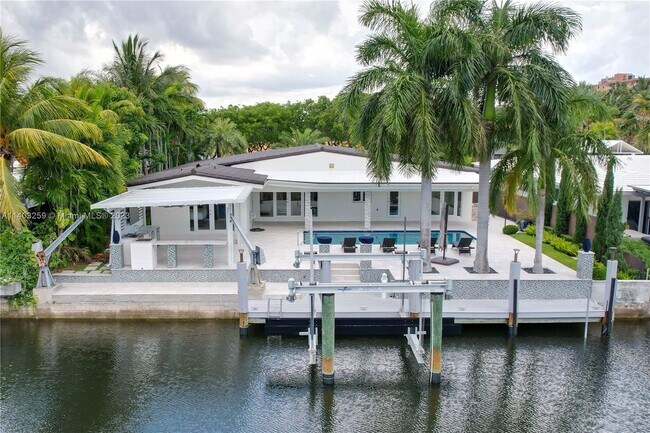 Building Photo - 13195 Biscayne Island Terrace