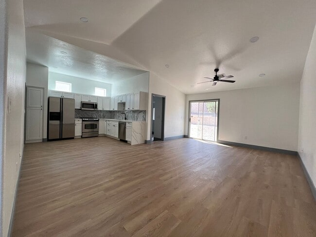 Foto del edificio - 10704 Paradise Point Dr