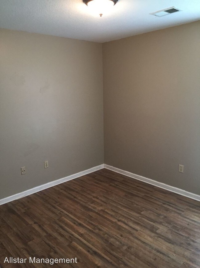 Building Photo - 3437 Laurelwood St
