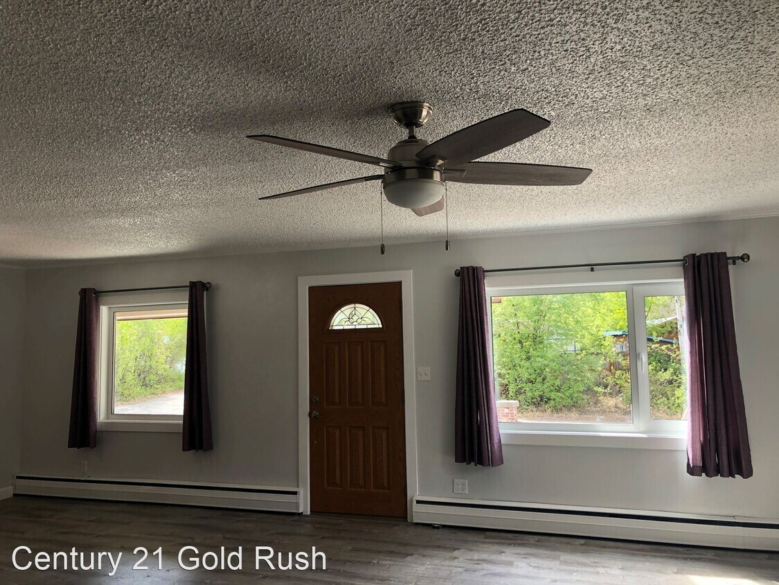Building Photo - 3 br, 1.5 bath House - 804 9th Avenue