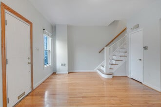 Building Photo - 2730 10th St NE