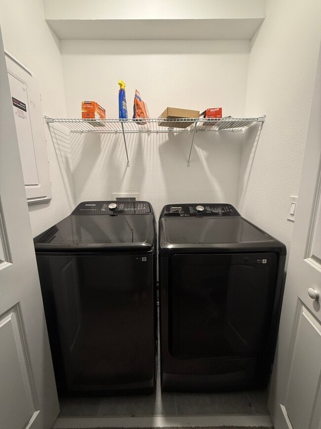 Foto del edificio - 337 Bogey Dr