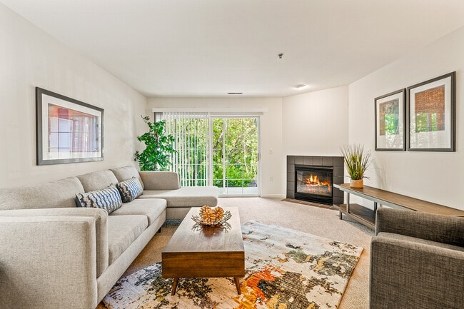 La sala de estar del Landmark At Hatchery Hill - The Landmark at Hatchery Hill